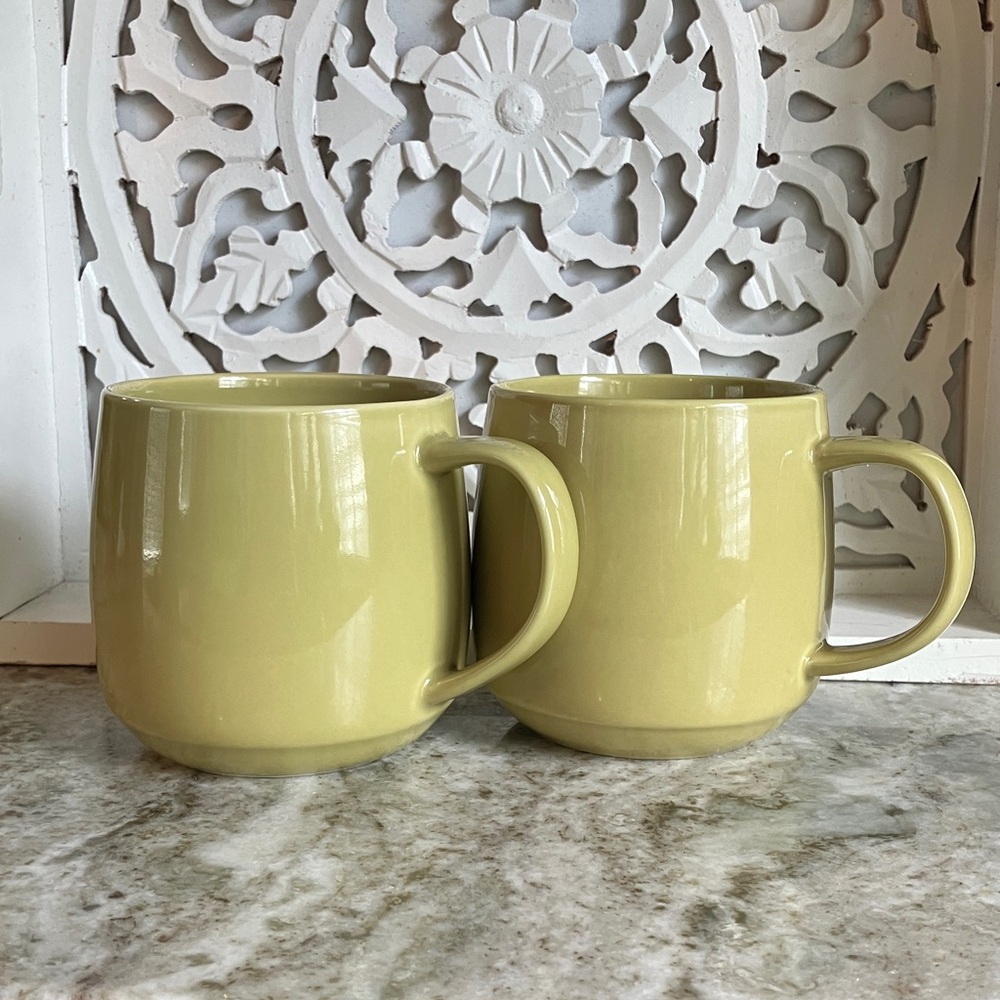 Crate & Barrel Set Of 2 Harris Mugs in Ochre
